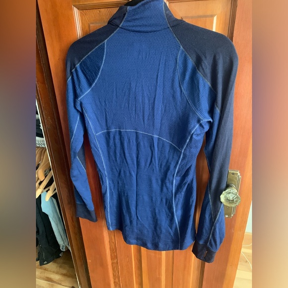 Icebreaker merino wool 250 half zip long sleeve shirt. - Picture 3 of 3